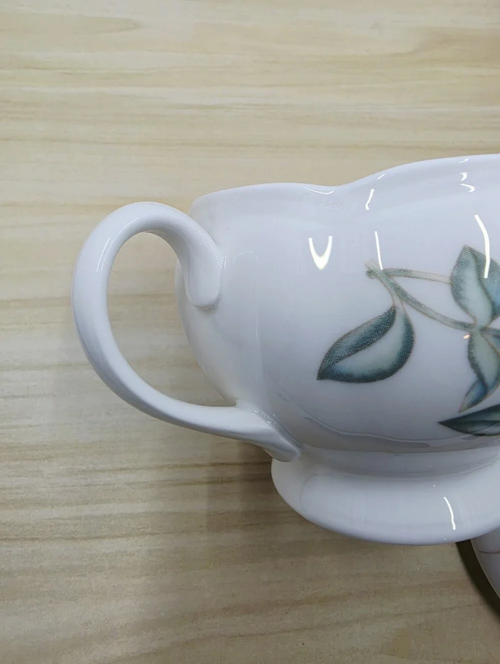 Lenox Butterfly Meadow Lidded Sugar Bowl & Creamer White Porcelain Scalloped